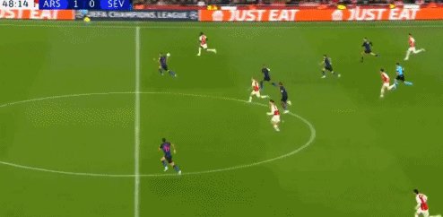 体育赛事分析-【早报】一波三折！曼联欧冠垫底，收视率第一！